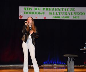 W przeglądzie udział wzięło siedem szkół podstawowych a na scenie zaprezentowało się  70 młodych, utalentowanych artystów