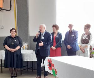 Dnia 26.04.2023 r. na sali wiejskiej w Gliśnicy odbył się po raz kolejny Festiwal Piosenki Ludowej i Biesiadnej