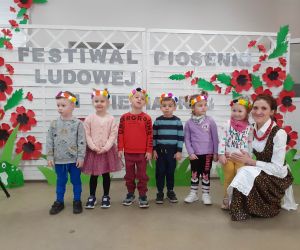 Dnia 26.04.2023 r. na sali wiejskiej w Gliśnicy odbył się po raz kolejny Festiwal Piosenki Ludowej i Biesiadnej