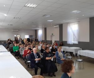 Dnia 26.04.2023 r. na sali wiejskiej w Gliśnicy odbył się po raz kolejny Festiwal Piosenki Ludowej i Biesiadnej