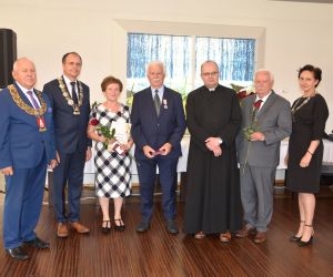 Dokładnie 33 pary małżeńskie z terenu Gminy i Miasta Odolanów, które w 2022 roku celebrowały 50 i 60 lat wspólnego życia...