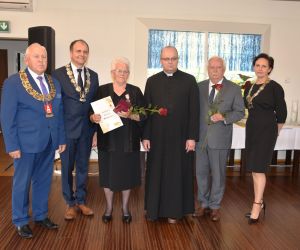 Dokładnie 33 pary małżeńskie z terenu Gminy i Miasta Odolanów, które w 2022 roku celebrowały 50 i 60 lat wspólnego życia...