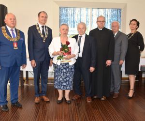 Dokładnie 33 pary małżeńskie z terenu Gminy i Miasta Odolanów, które w 2022 roku celebrowały 50 i 60 lat wspólnego życia...