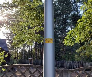 W Nadstawkach na odcinki 600 metrów wybudowano 11 nowych słupów oświetlenia ulicznego