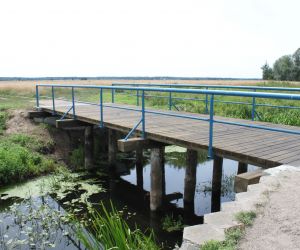 Nowy most na rzece Barycz w Uciechowie (1)