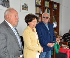 Minister Marlena Maląg na spotkaniu z seniorami