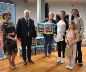 „Pudła Szczęścia” dla kolejnych przyszłych mam