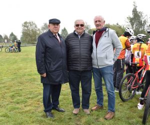 Zawody kolarskie w Parku Natury