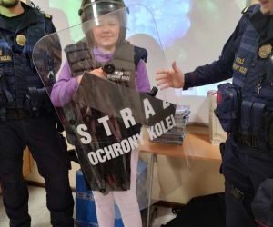 Uczniowie szkoły w Hucie "ambasadorami bezpieczeństwa"