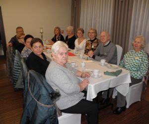 Seniorzy świętowali w rastauracji Nadbaryczna
