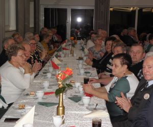Seniorzy świętowali w rastauracji Nadbaryczna