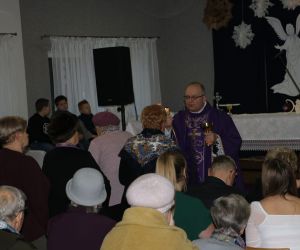 Msza święta i jasełka w Raczycach
