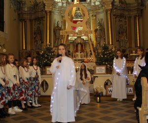 Pasterkowe jasełka w wykonaniu uczniów z Tarchal Wielkich