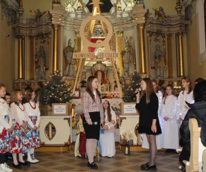 Pasterkowe jasełka w wykonaniu uczniów z Tarchal Wielkich