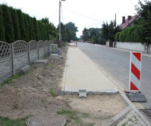 Nowy chodnik na ulicy Zborowieckiej w Odolanowie (2)
