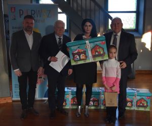 Rozdanie Pudeł Szczęścia w ramach programu Pierwsze Momenty