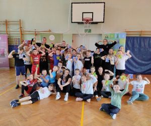 Koszykarki Basket Raczyce spotkały się z uczniami szkoły podstawowej