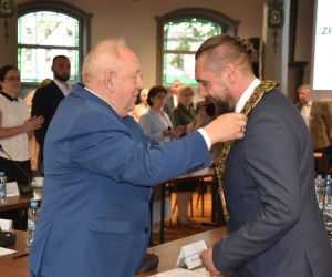 Nowy Burmistrz złożył ślubowanie. Poznaliśmy również Przewodniczącego i Wiceprzewodniczącą Rady