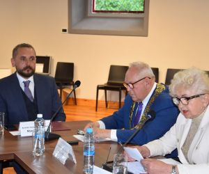 Nowy Burmistrz złożył ślubowanie. Poznaliśmy również Przewodniczącego i Wiceprzewodniczącą Rady