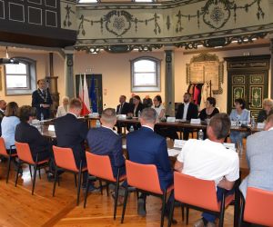 Nowy Burmistrz złożył ślubowanie. Poznaliśmy również Przewodniczącego i Wiceprzewodniczącą Rady