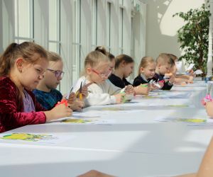 Szkoła w Wierzbnie z wizytą w Zespole Pałacowo Parkowym w Lewkowie