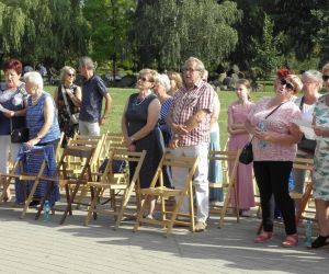 powitanie lata przez seniorów
