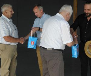 powitanie lata przez seniorów