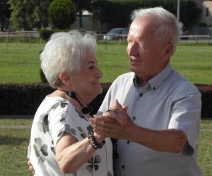 powitanie lata przez seniorów