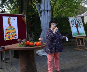 w ogrodzie Centrum odbył się Piknik Integracyjny ph. „Świat w barwach jesieni”