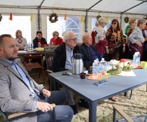 w ogrodzie Centrum odbył się Piknik Integracyjny ph. „Świat w barwach jesieni”
