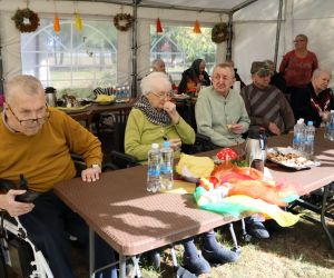 w ogrodzie Centrum odbył się Piknik Integracyjny ph. „Świat w barwach jesieni”