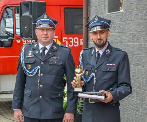 Uroczyste poświęcenie pojazdu pożarniczego oraz przyczepki z pompą wysokiej wydajności