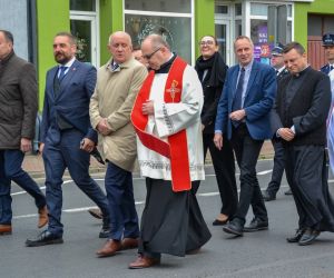 Uroczyste poświęcenie pojazdu pożarniczego oraz przyczepki z pompą wysokiej wydajności