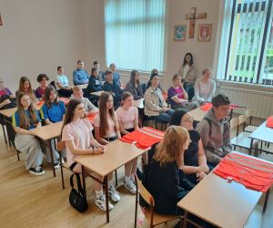 Gra Miejska "Ptakiem, obłokiem, wiatrem, wędrówka w chmurach w poszukiwaniu historii Odolanowa"