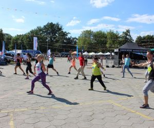 Zumba przed sceną główną (3)