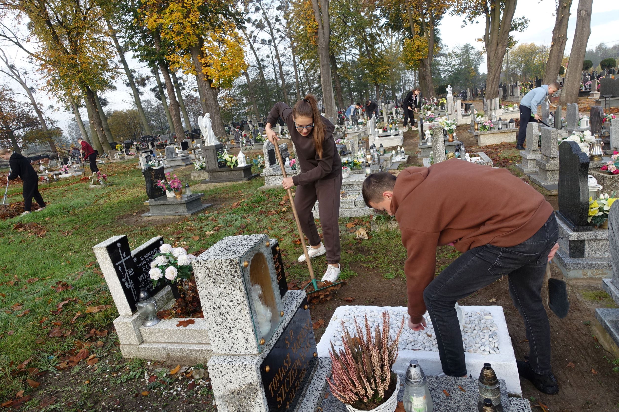 Szkoła w Tarchałach Wielkich dołączyła do ogólnopolskiej akcji MEN "Szkołą Pamięta"