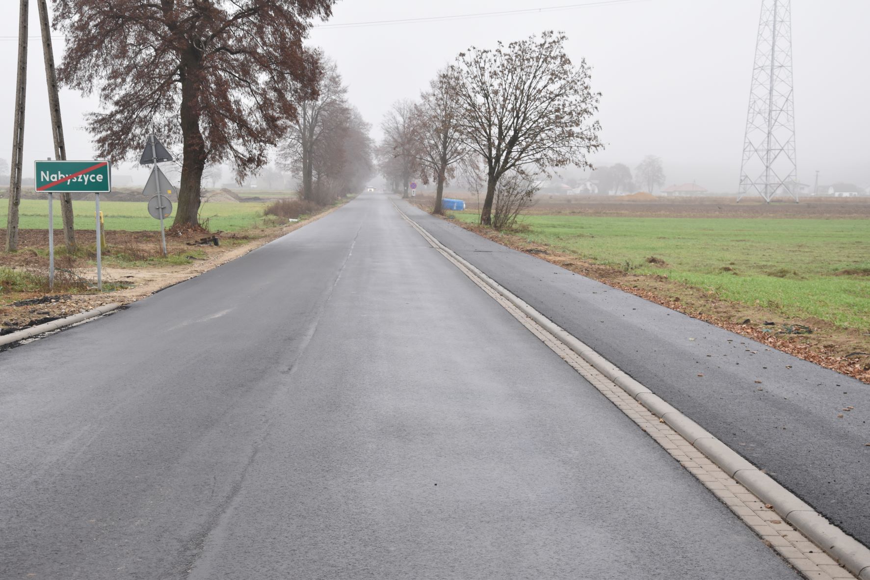 Ścieżka pieszo-rowerowa w Nabyszycach jeszcze w trakcie prac
