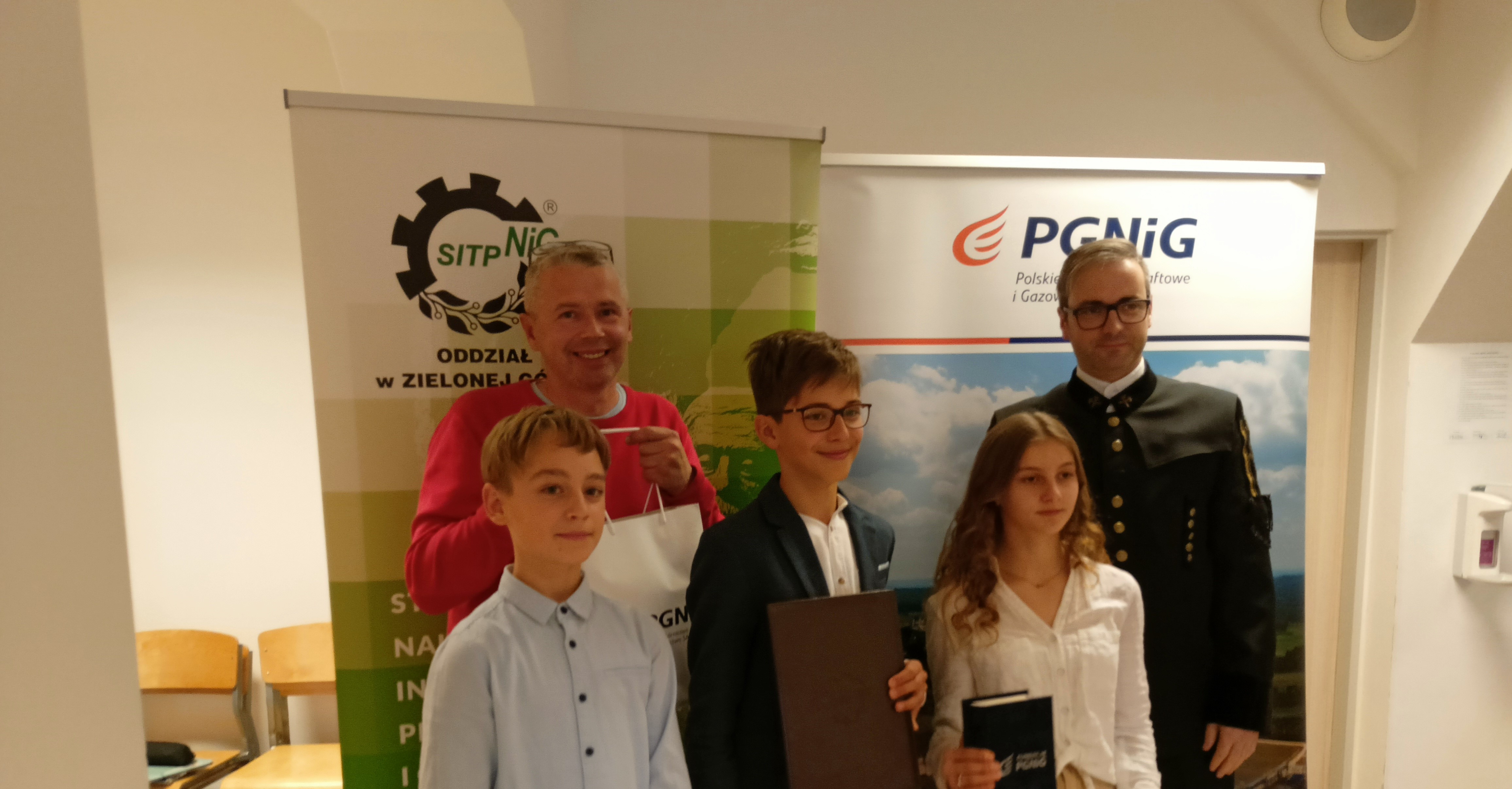 Uczniowie Szkoły w Garkach wiedzą najwięcej o Swoim Patronie!