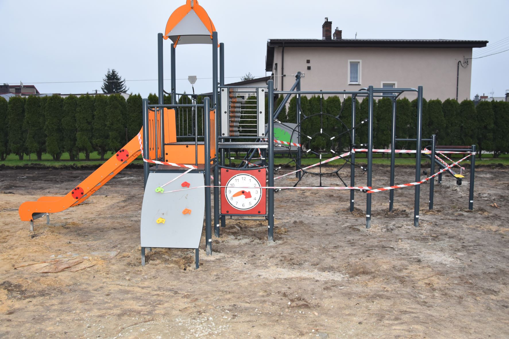 Nowe place zabaw na terenie gminy i miasta!