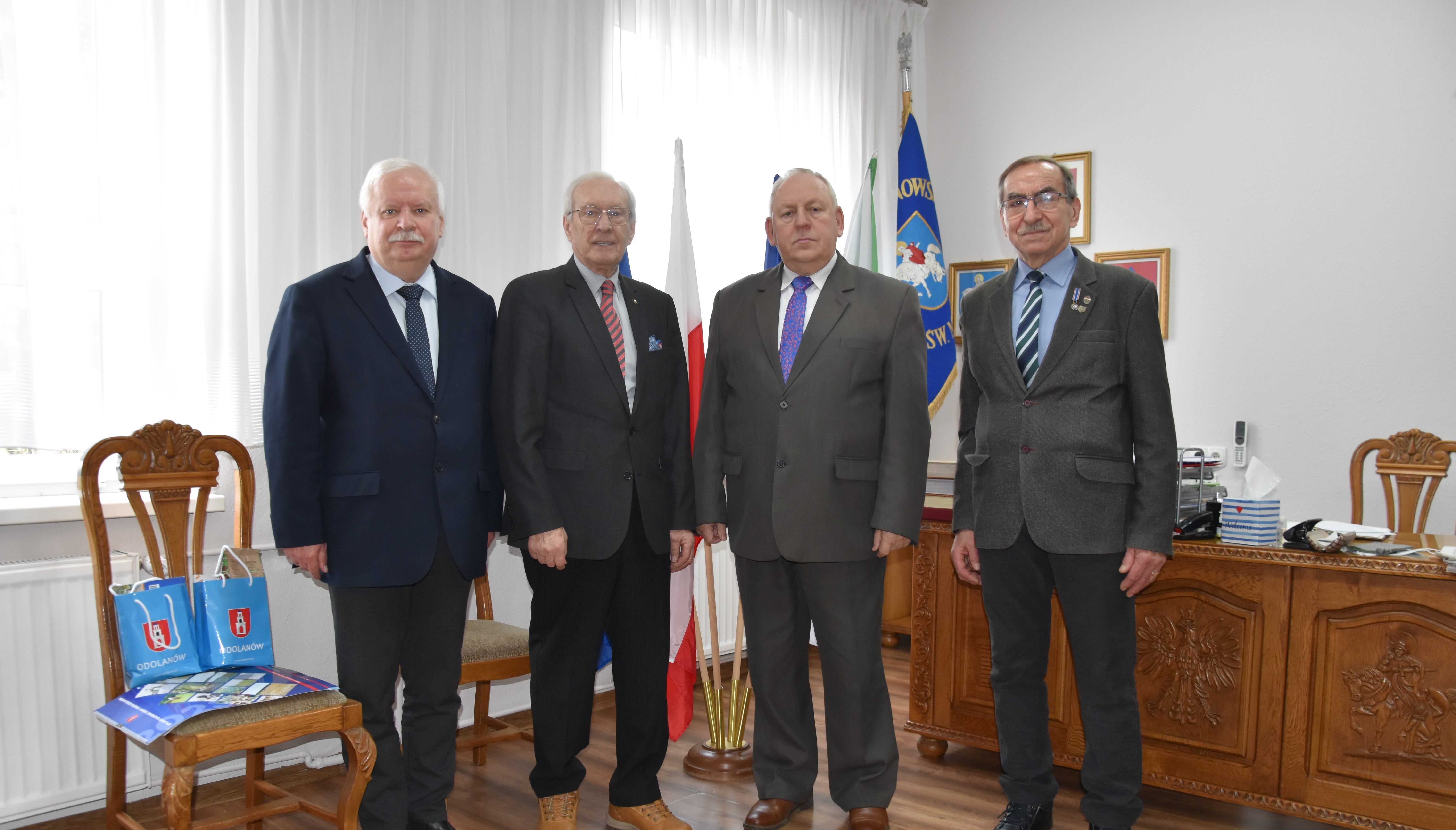 Prezesi ZKRP i BWP z wizytą u Burmistrza