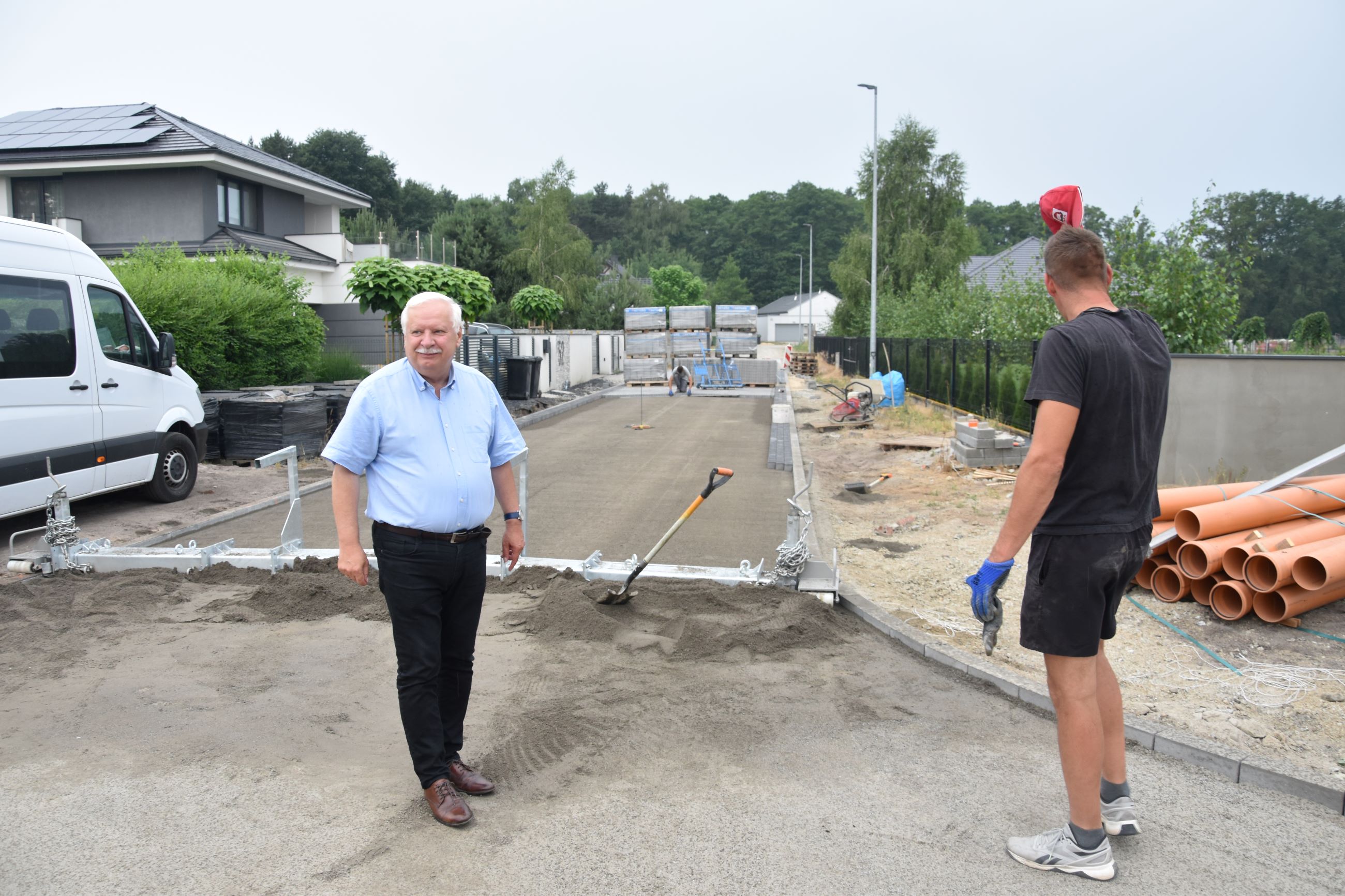 Inwestycje drogowe na terenie Gminy: trwa przebudowa ul. Brzozowej w Gliśnicy