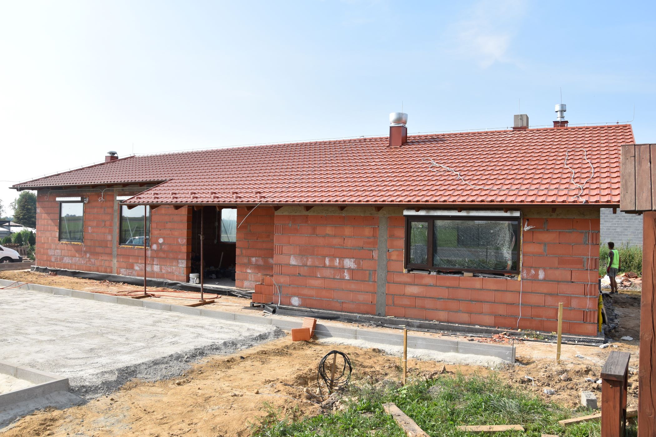 Sala Wiejska w Babach coraz bardziej okazała