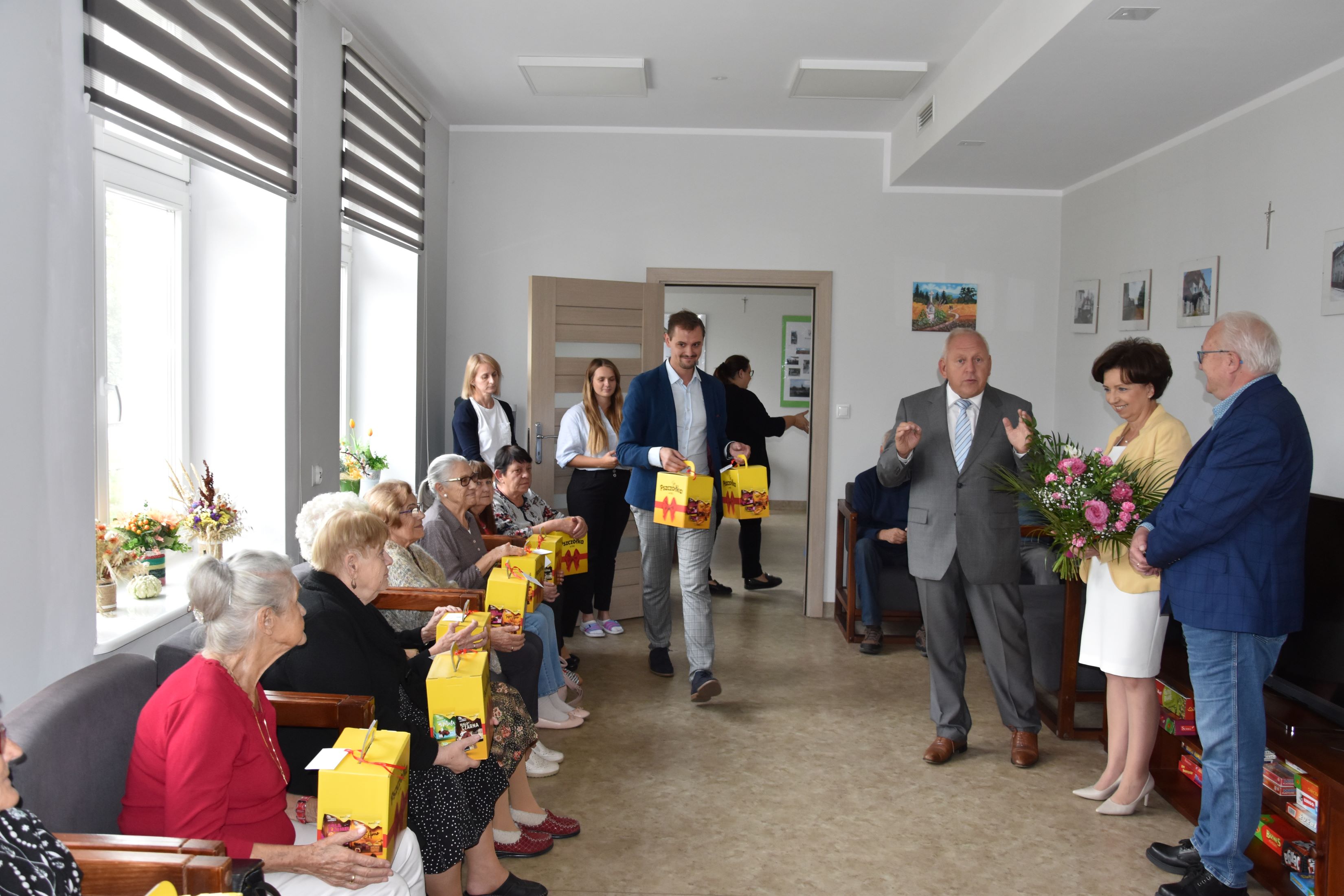 Minister Rodziny i Polityki Społecznej spotkała się z Odolanowskimi Seniorami