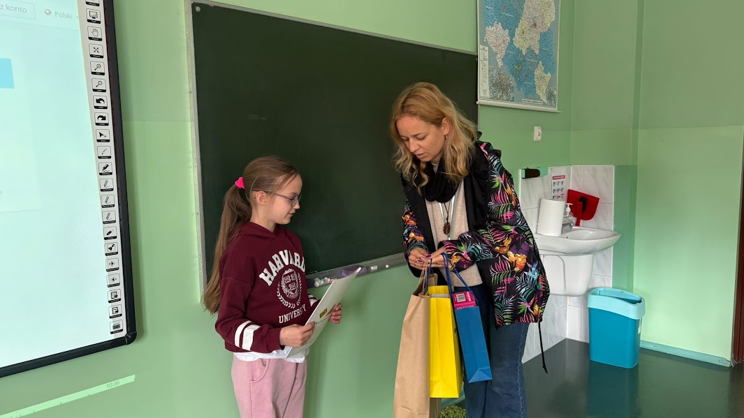 Zofia Stryjak nagrodzona w konkursie plastycznym KRUS