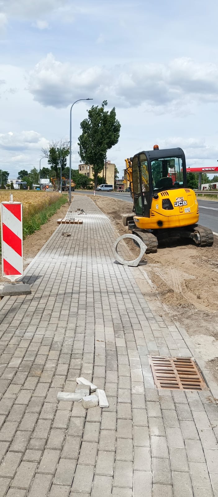 Nowy chodnik przy ul. Kaliskiej w Odolanowie – inwestycja zakończona