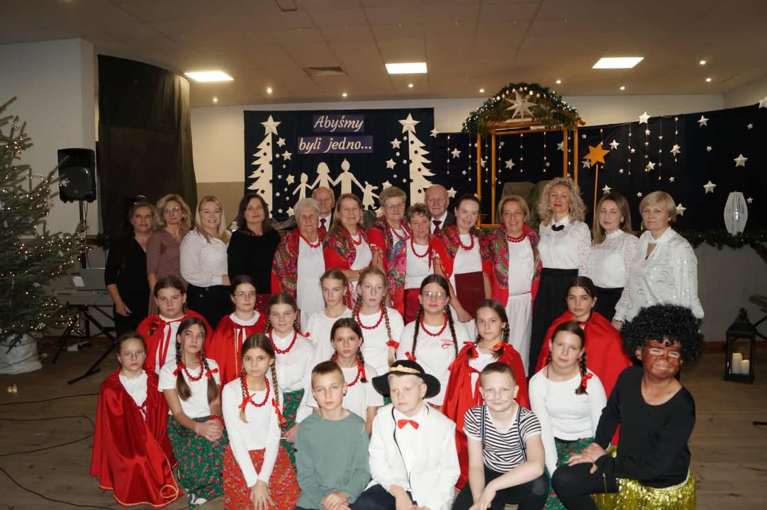 „Abyśmy byli jedno…” – Jasełka w Uciechowie